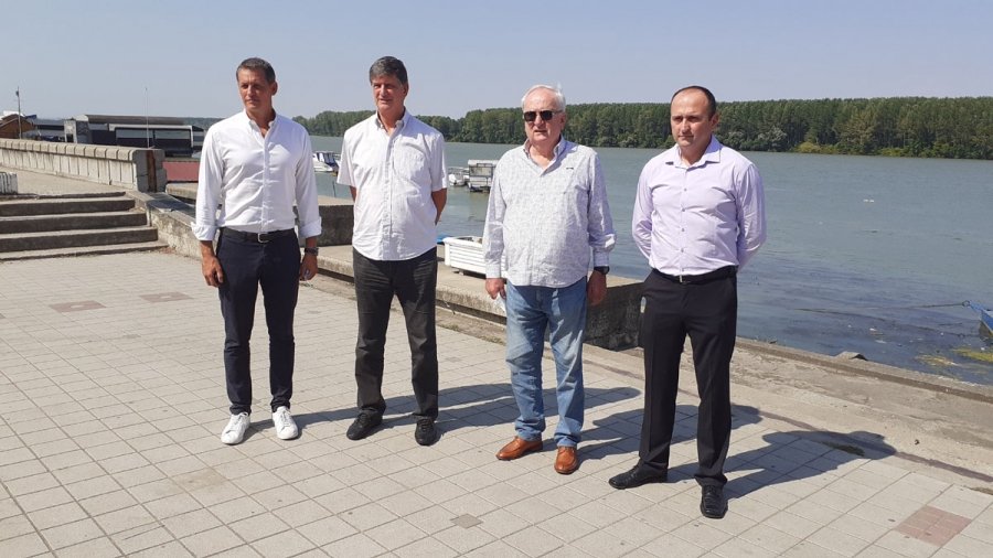 Read more about the article RUKOVODSTVO OLIMPIJSKOG SAVEZA SRBIJE POSETILO VESLAČKI KLUB SMEDEREVO